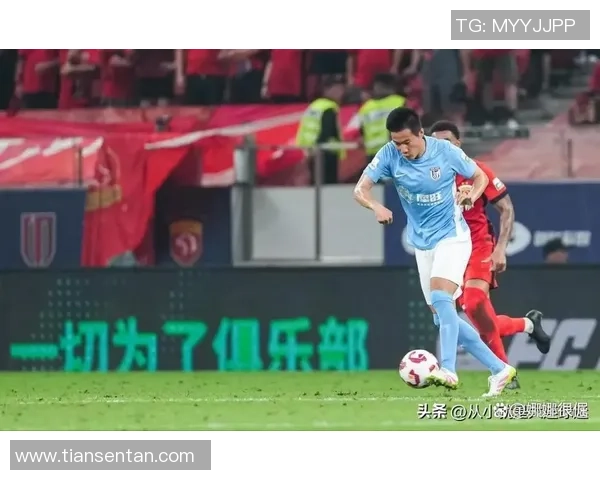 争冠战！大连英博竭尽全力，上海海港阵型不整！